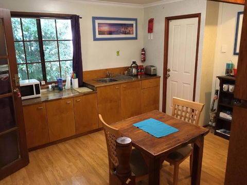 Dancing Waters Cottage - Accommodation Gold Coast 5