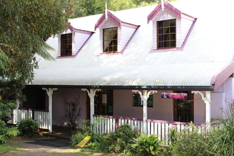 Dancing Waters Cottage - Accommodation Gold Coast 1