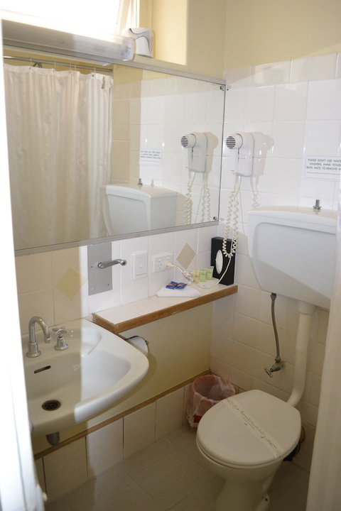 Aberdeen Motor Inn - Accommodation Gold Coast 3