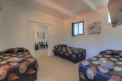 Twin Swans Motel - Accommodation Gold Coast 5