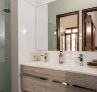 Fairway Manor Accommodation - Gold Coast 4U