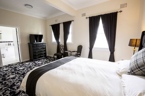 The Commercial Boutique Hotel - Accommodation Gold Coast 0