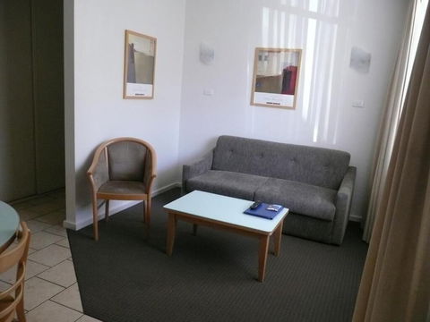Taft Motor Inn - Gold Coast 4U 6