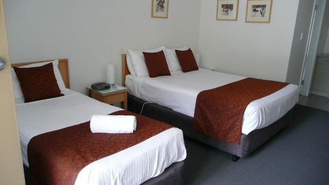 Taft Motor Inn - Gold Coast 4U 5