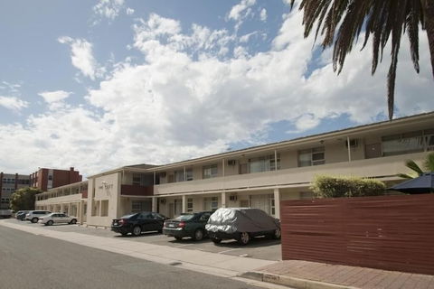 Taft Motor Inn - Gold Coast 4U 0