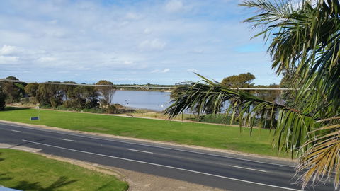 Ultimate Holiday Apartments - Accommodation Gold Coast 3