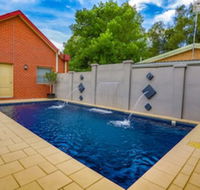 Murray Waters Motor Inn  Apartments - Gold Coast 4U