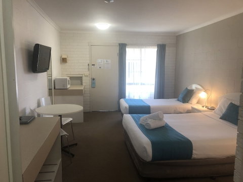 Capricorn Motor Inn - Accommodation Gold Coast 5