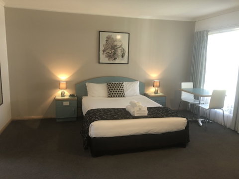 Capricorn Motor Inn - Accommodation Gold Coast 4
