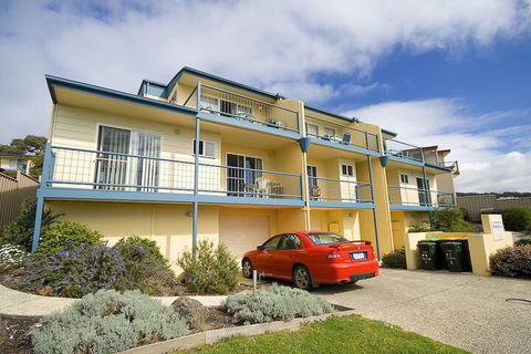 Lorne Ocean Sun Apartments - Accommodation Gold Coast 2