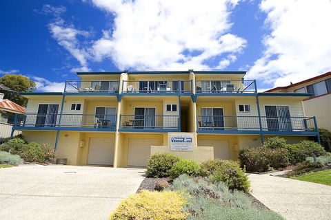 Lorne Ocean Sun Apartments - Accommodation Gold Coast 4
