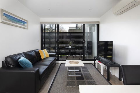 RNR Serviced Apartments North Melbourne - Accommodation Gold Coast 3