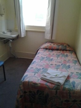 Hotel Boston - Accommodation Gold Coast 5