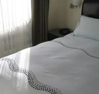 The Charles Robbins - Accommodation Gold Coast