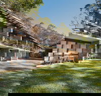 Avoca Beach Hotel - Gold Coast 4U