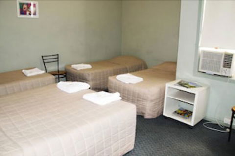 Imperial Hotel Cowra - Accommodation Gold Coast 3