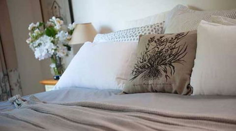 Woolrich Historic Garden Cottage - Gold Coast 4U 4