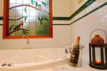 Woolrich Historic Garden Cottage - Gold Coast 4U 3