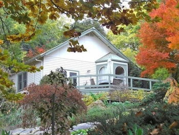 Woolrich Historic Garden Cottage - Gold Coast 4U 0