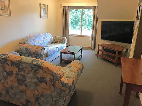 AAt 28 Goldsmith Motel - Accommodation Gold Coast 3