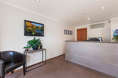 AAt 28 Goldsmith Motel - Accommodation Gold Coast 2