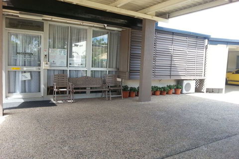 Golden Fountain Motel - Accommodation Gold Coast 3
