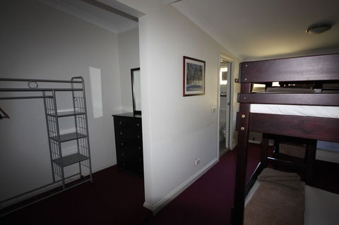 The Lions Lair - Accommodation Gold Coast 4