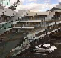 Waterfront at Waves - Gold Coast 4U