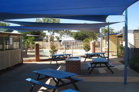 Coral Coast Tourist Park Carnarvon - Gold Coast 4U 7