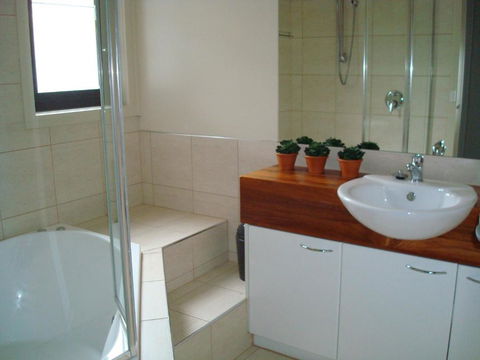 Mews On Frederick - Accommodation Gold Coast 4