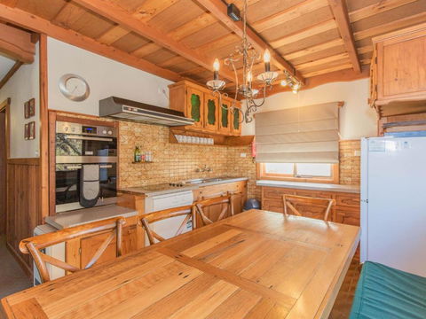 Chalet Rene House - Accommodation Gold Coast 5