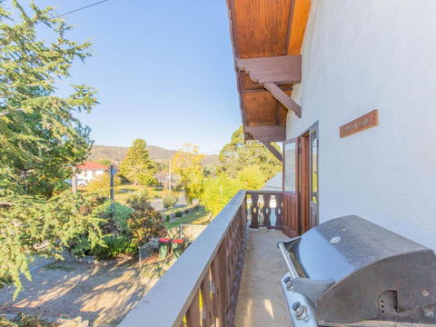 Chalet Rene House - Accommodation Gold Coast 1