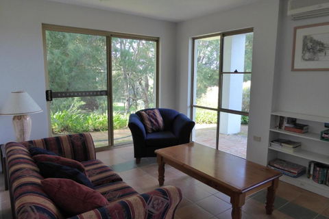Sea Banksia - Accommodation Gold Coast 3