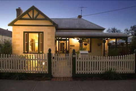 Foxgloves B & B - Accommodation Gold Coast 0