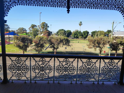Bourke Apartments - Gold Coast 4U 5
