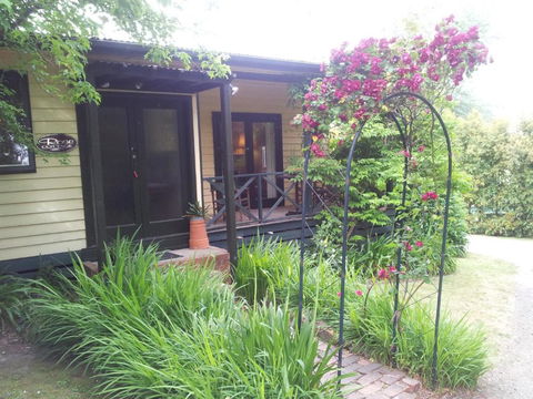 Leafield Cottages - Accommodation Gold Coast 2