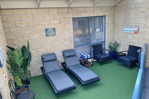 Motel On A'beckett - Accommodation Gold Coast 1