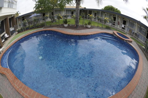 Warrina Motor Inn - 1 Gold Coast 2