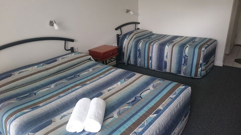 Warrina Motor Inn - 1 Gold Coast 5