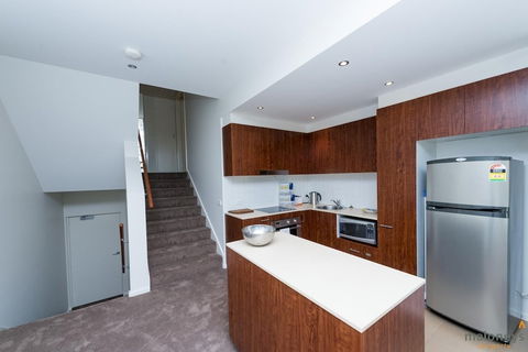 Accommodate Canberra - Metropolitan - Accommodation Gold Coast 4