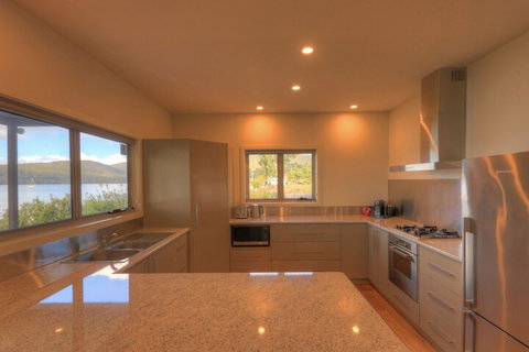 Fairwinds - Essentially Tas - Accommodation Gold Coast 4