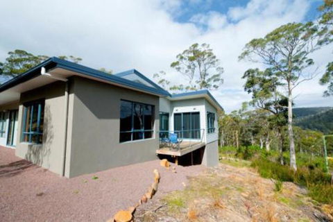 Hill Top Retreat - Accommodation Gold Coast 6