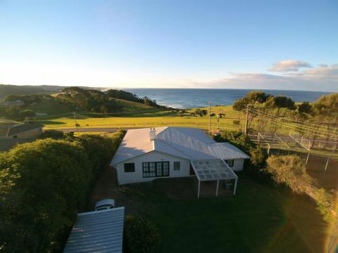 12 Bluewater Drive - Accommodation Gold Coast 2