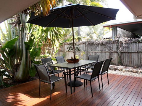 Jambala Beach House - Accommodation Gold Coast 0