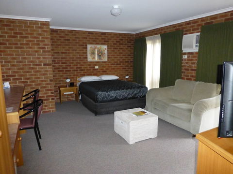 Inverloch Central Motor Inn - Accommodation Gold Coast 6