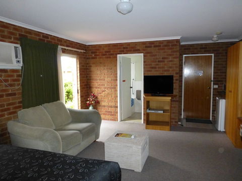 Inverloch Central Motor Inn - Accommodation Gold Coast 5