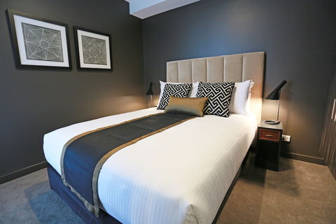 Alex Perry Hotel & Apartments - Accommodation Gold Coast 6