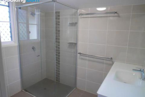 Wyndham Lodge - Accommodation Gold Coast 6