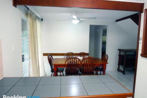 Wyndham Lodge - Accommodation Gold Coast 4