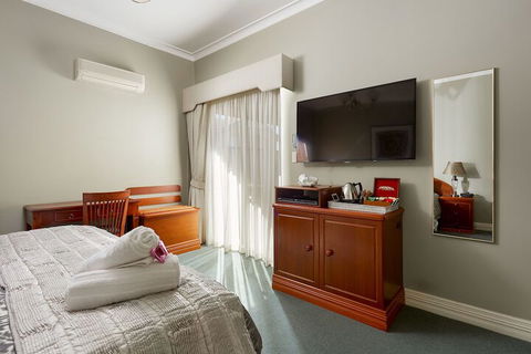 Durham Lodge - Gold Coast 4U 1